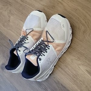 On Cloudstratus women's size 10 shoes White/ orange